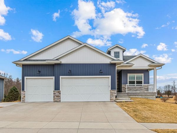 819 Old Mill Lane , Solon, IA 52333