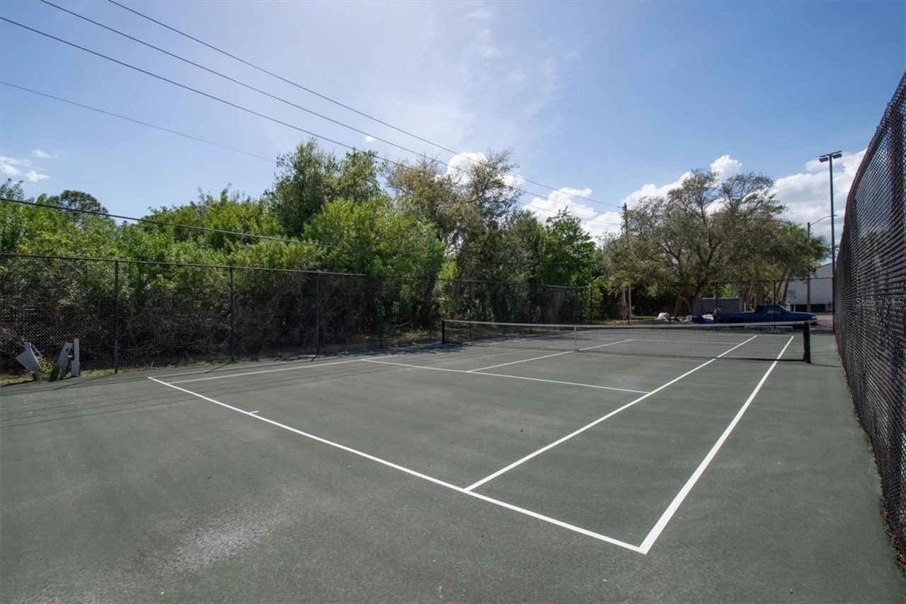 11410 8th Way N, Unit 311, Saint Petersburg, FL 33716 Photo