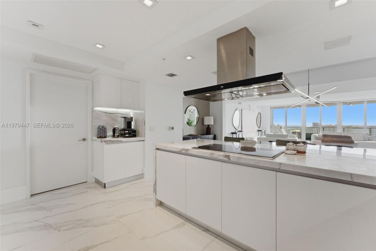 330 Sunny Isles Blvd, Unit 5-2304, Sunny Isles Beach, FL 33160 Photo