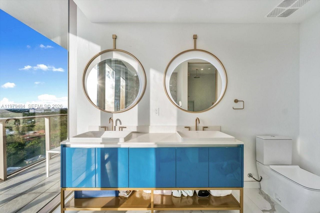 2678 Tigertail Ave , Unit 902, Miami, FL 33133 Photo