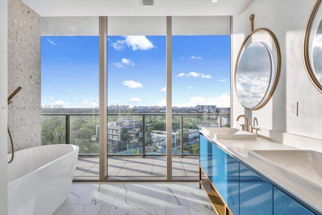 2678 Tigertail Ave , Unit 902, Miami, FL 33133 Photo