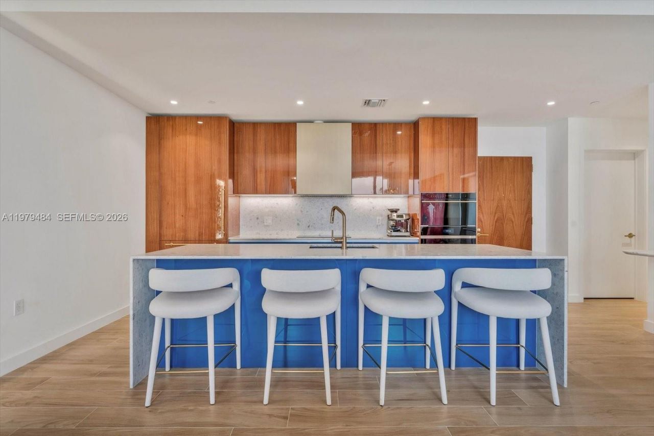 2678 Tigertail Ave , Unit 902, Miami, FL 33133 Photo