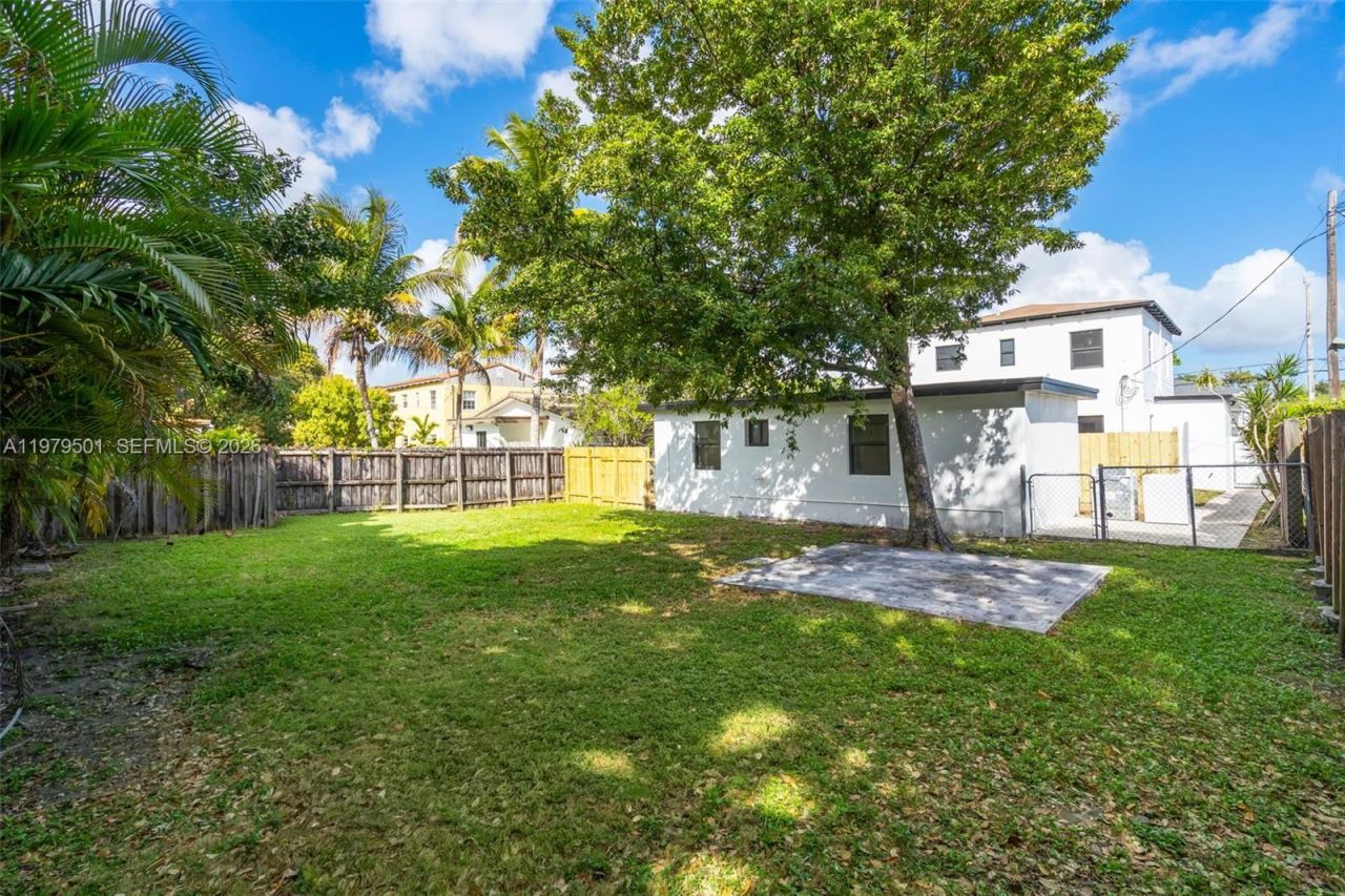 130 SW 31st Ct, Unit 2, Miami, FL 33135 Photo