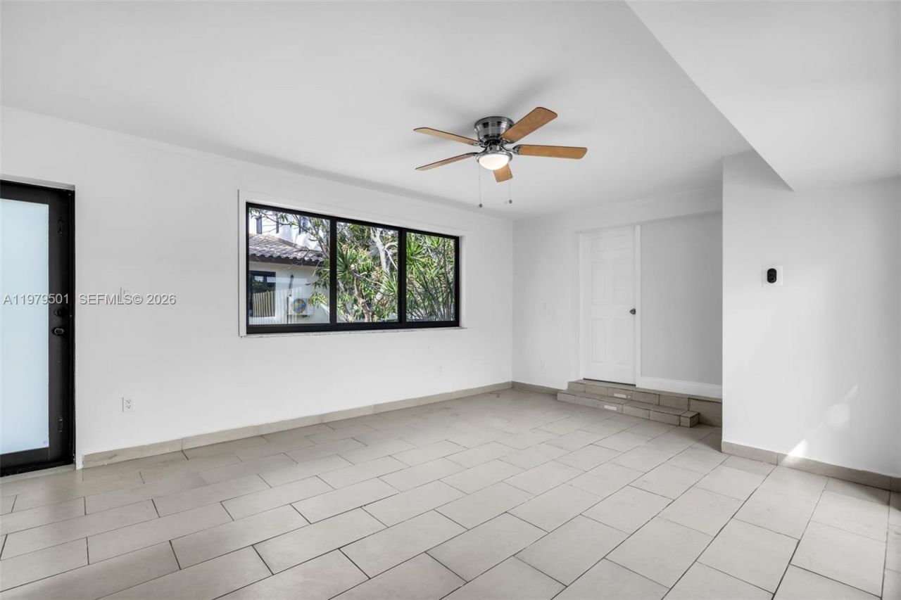 130 SW 31st Ct, Unit 2, Miami, FL 33135 Photo