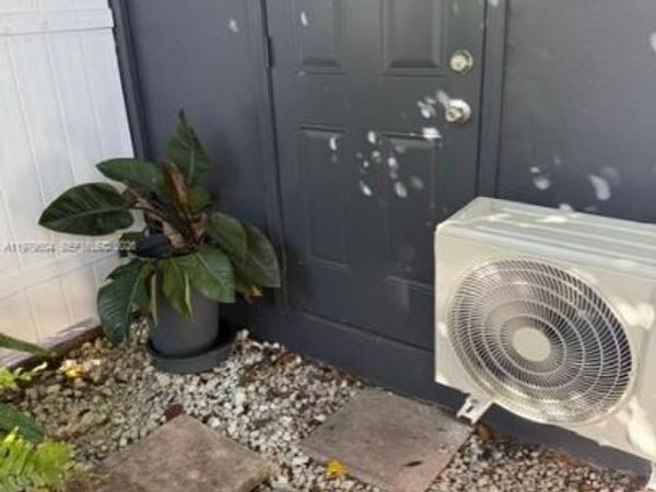 Unit 1, North Miami Beach, FL 33179