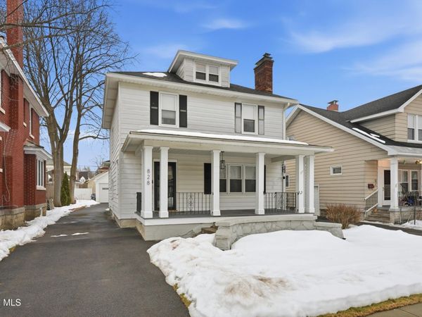 828 Decamp Avenue, Schenectady, NY 12309