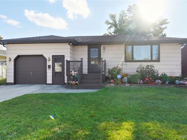 83 Danielle Drive , Buffalo, NY 14227