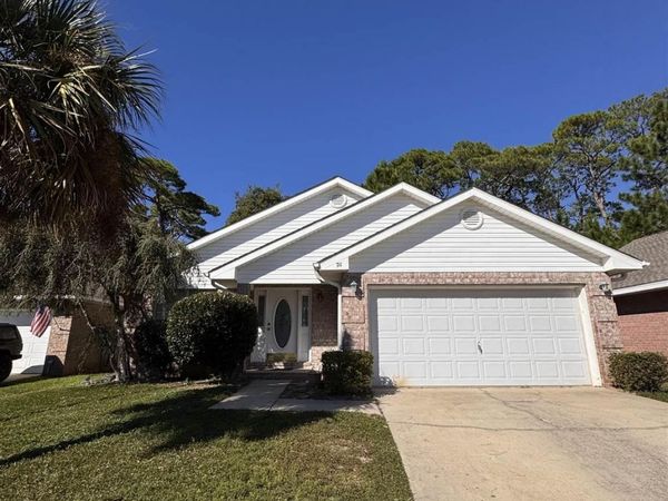 711 Marsh Harbor Dr, Mary Esther, FL 32569