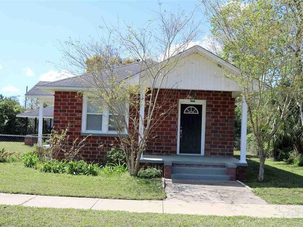 5037 Canal St, Milton, FL 32570