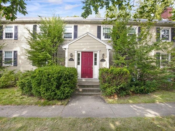 159 Bedford St, Unit 159, Lexington, MA 02420