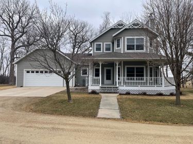73864 300th Street , Grand Meadow, MN 55936