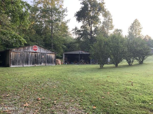 3000 Fairview Rd, Madisonville, TN 37354