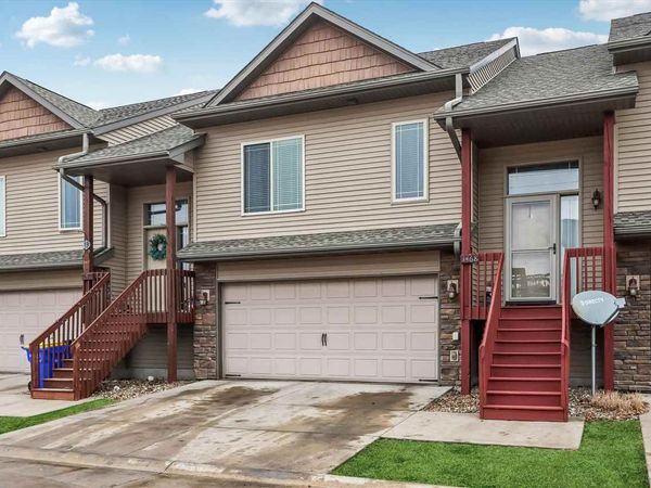 1468 Marilyn Dr, North Liberty, IA 52317