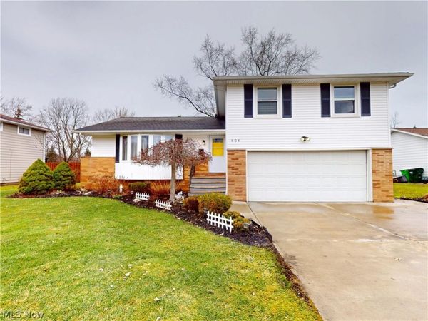 904 Rose Boulevard , Highland Heights, OH 44143