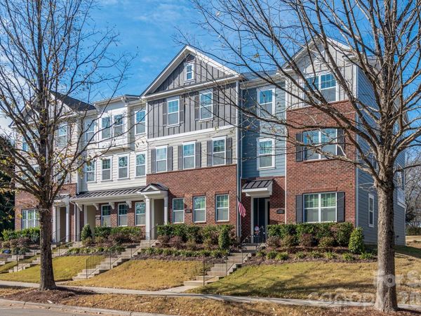 16629 Summers Walk Boulevard, Davidson, NC 28036