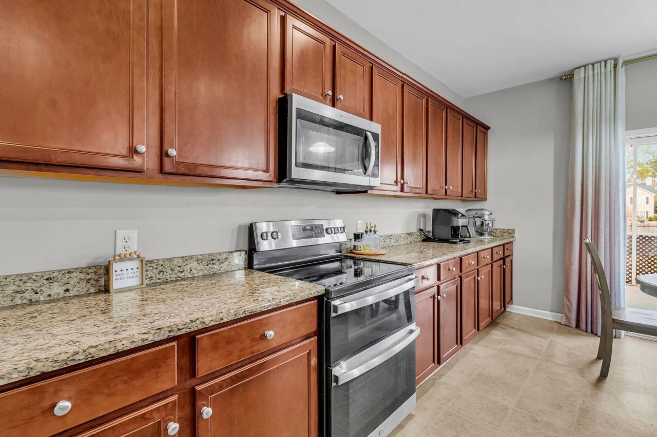 415 Watershed Drive Photo 12