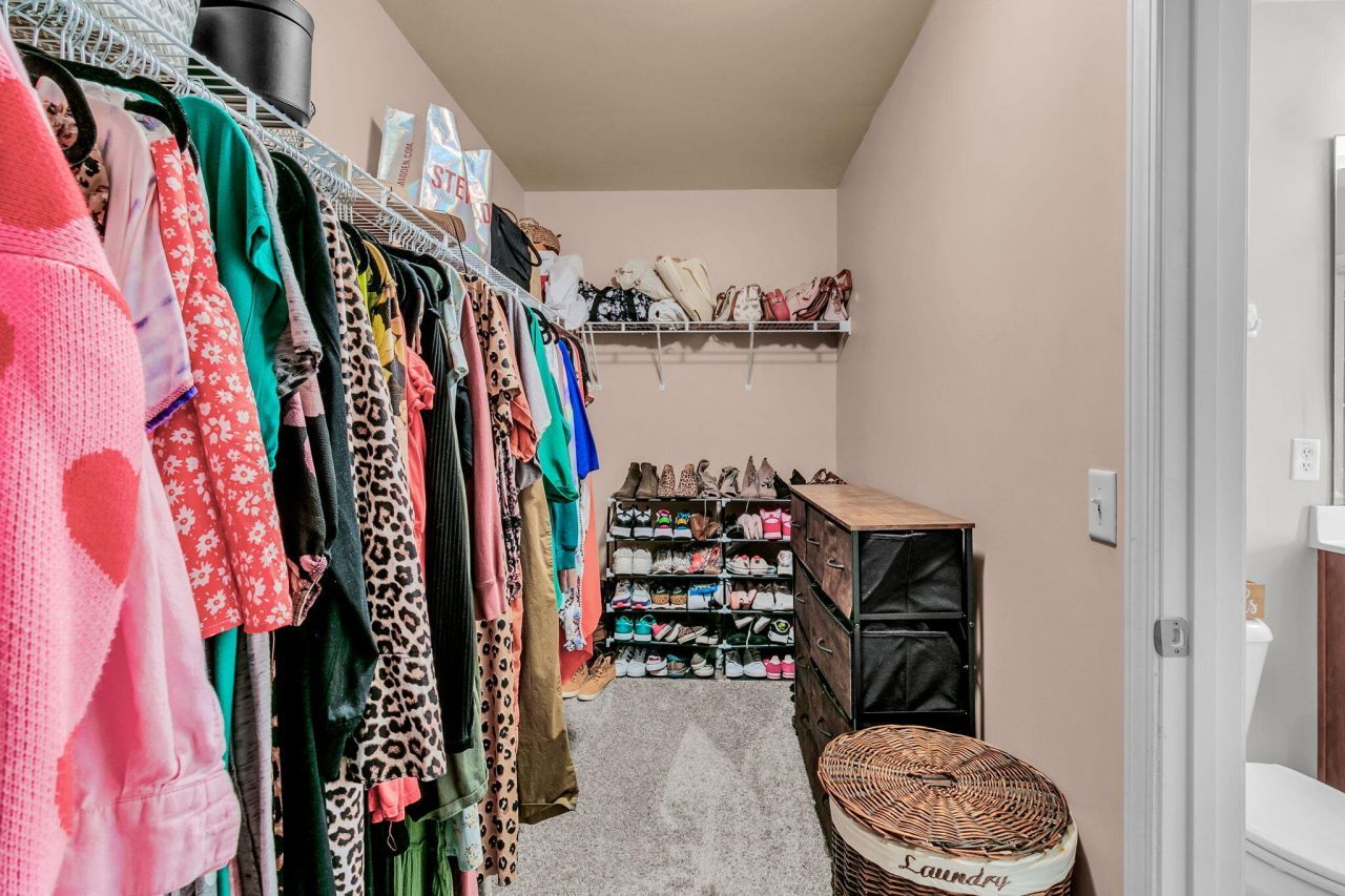 415 Watershed Drive Photo 25