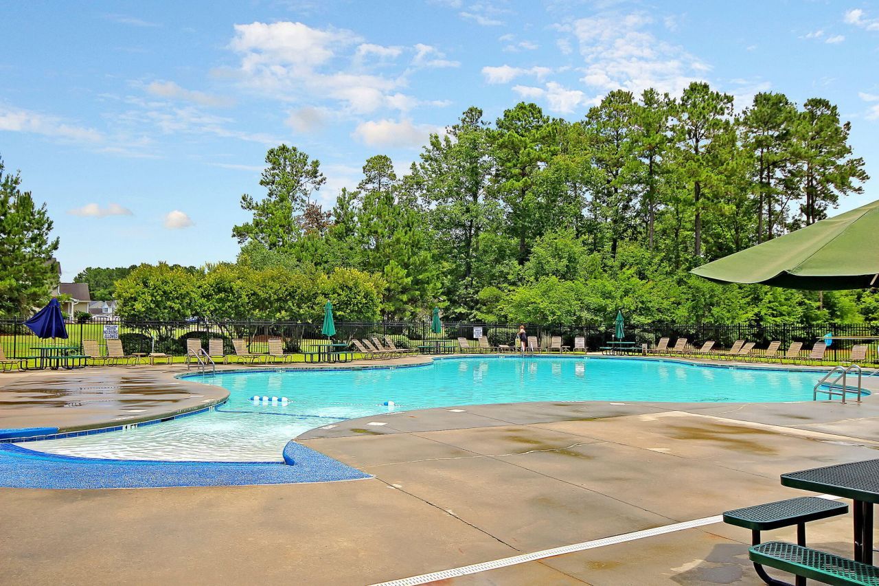 415 Watershed Drive Photo 37