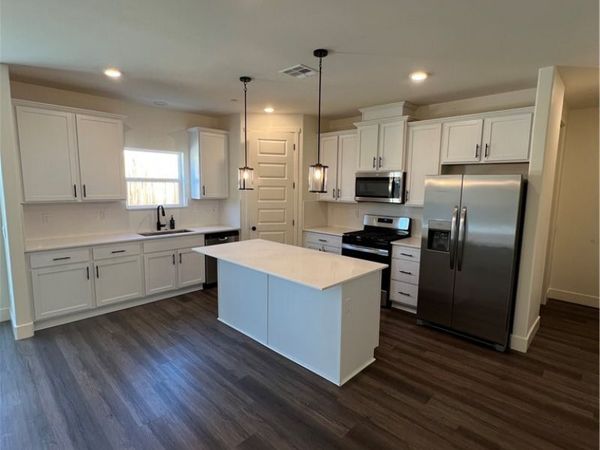 9110 Winding Stream Avenue, Bakersfield, CA 93311