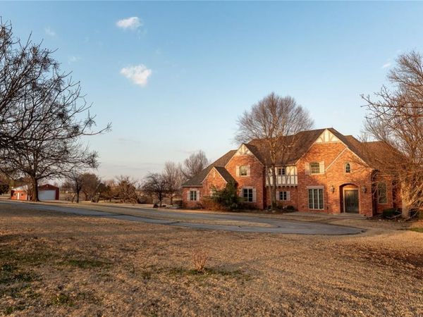 9600 Abby Lane, Yukon, OK 73099