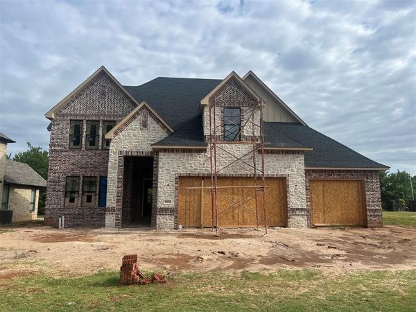 10033 SW 27th Street, Yukon, OK 73099