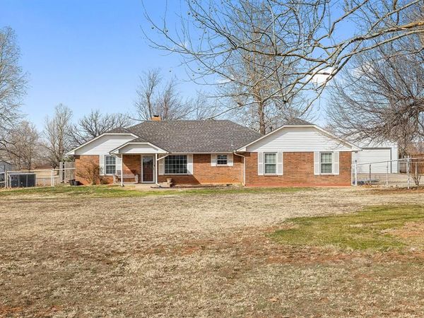 2268 Tecumseh Drive, Tuttle, OK 73089
