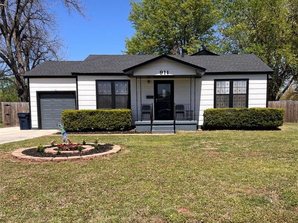 911 N Sunset Drive, Anadarko, OK 73005