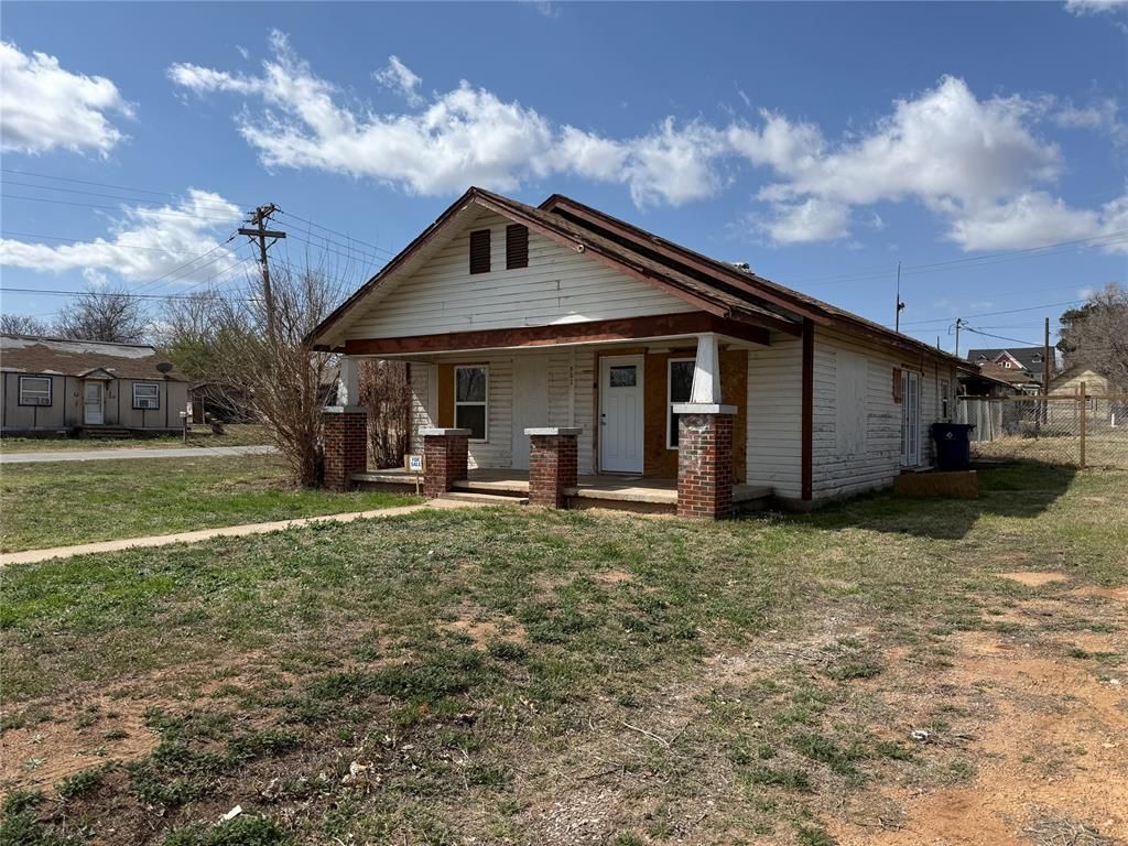 501 N Georgia Avenue, Mangum, OK 73554 Main Photo