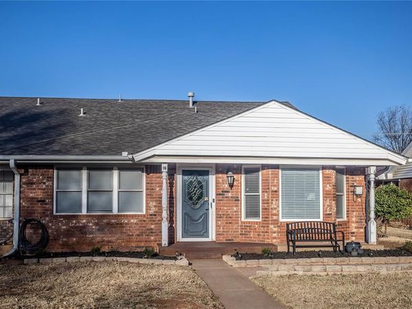 513 Maple , Unit 12, Weatherford, OK 73096