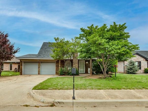 611 Linda Lane, Yukon, OK 73099