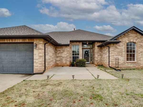 605 Kelsi Drive, Moore, OK 73160
