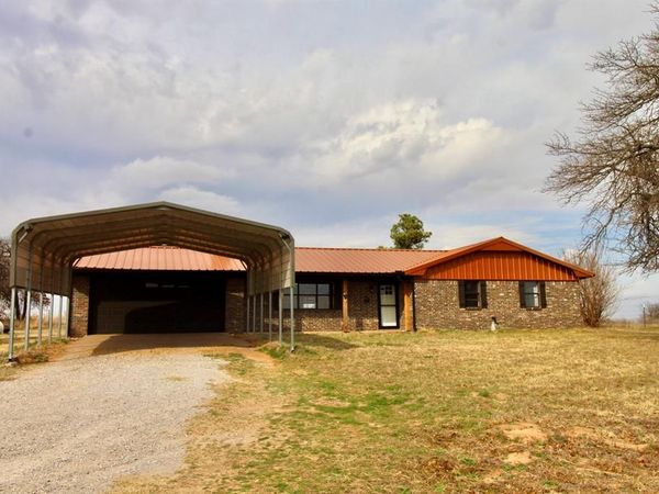 762 State Highway 17 Highway, Rush Springs, OK 73082