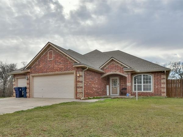 5651 Old Town Street, Newalla, OK 74857