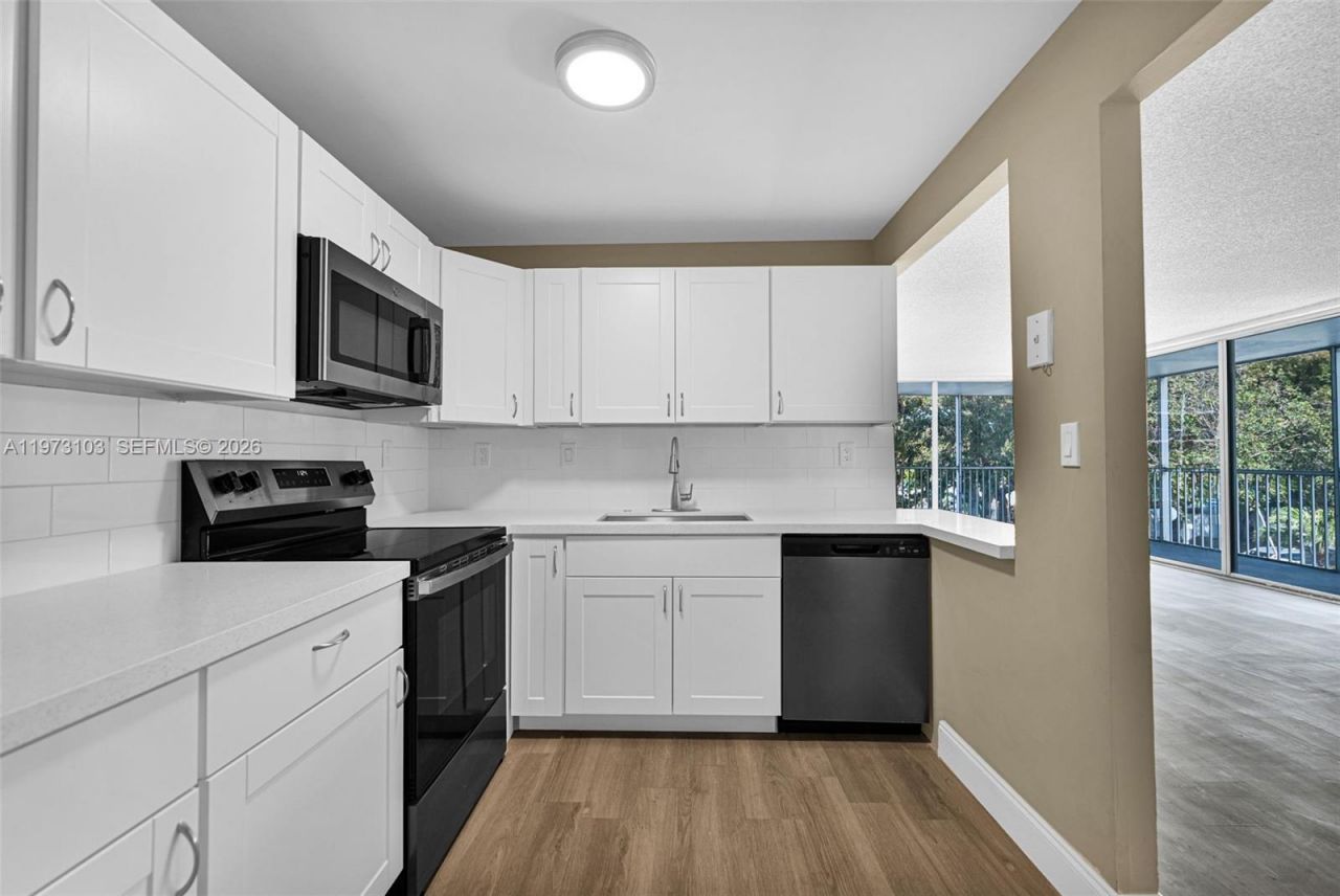 700 NW 214th St, Unit 321, Miami Gardens, FL 33169 Photo