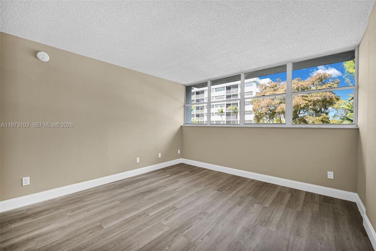 700 NW 214th St, Unit 321, Miami Gardens, FL 33169 Photo