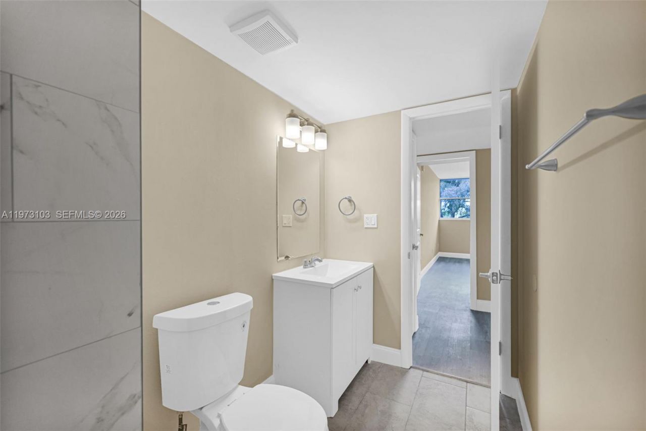 700 NW 214th St, Unit 321, Miami Gardens, FL 33169 Photo