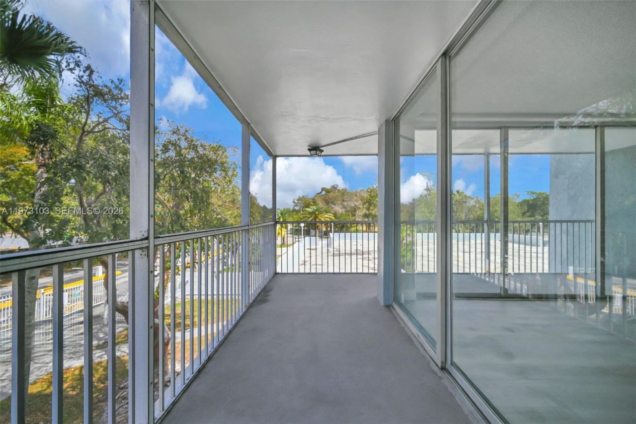 700 NW 214th St, Unit 321, Miami Gardens, FL 33169 Photo