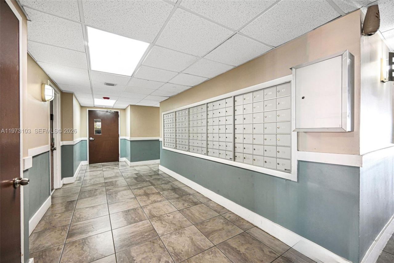 700 NW 214th St, Unit 321, Miami Gardens, FL 33169 Photo