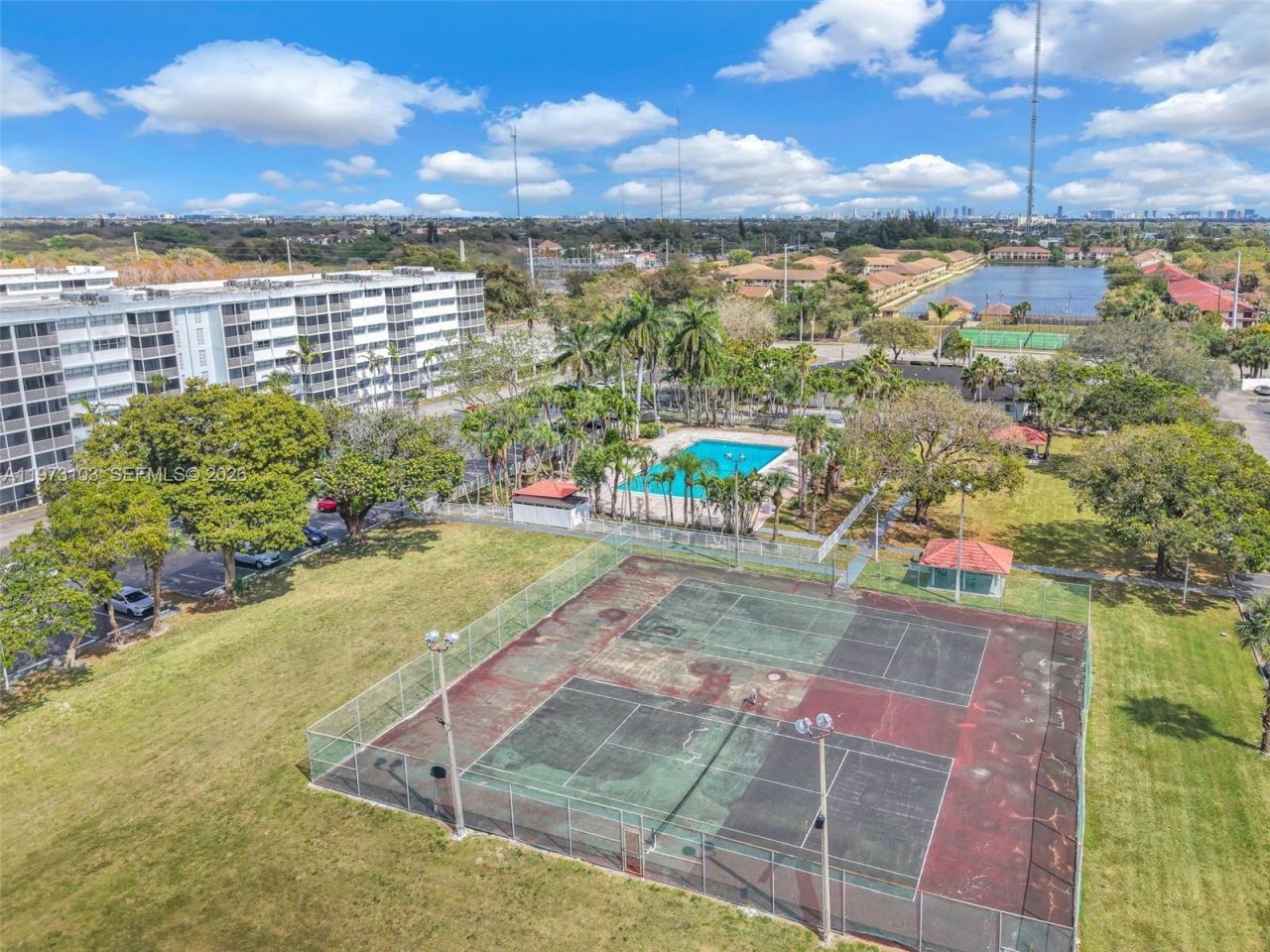 700 NW 214th St, Unit 321, Miami Gardens, FL 33169 Photo