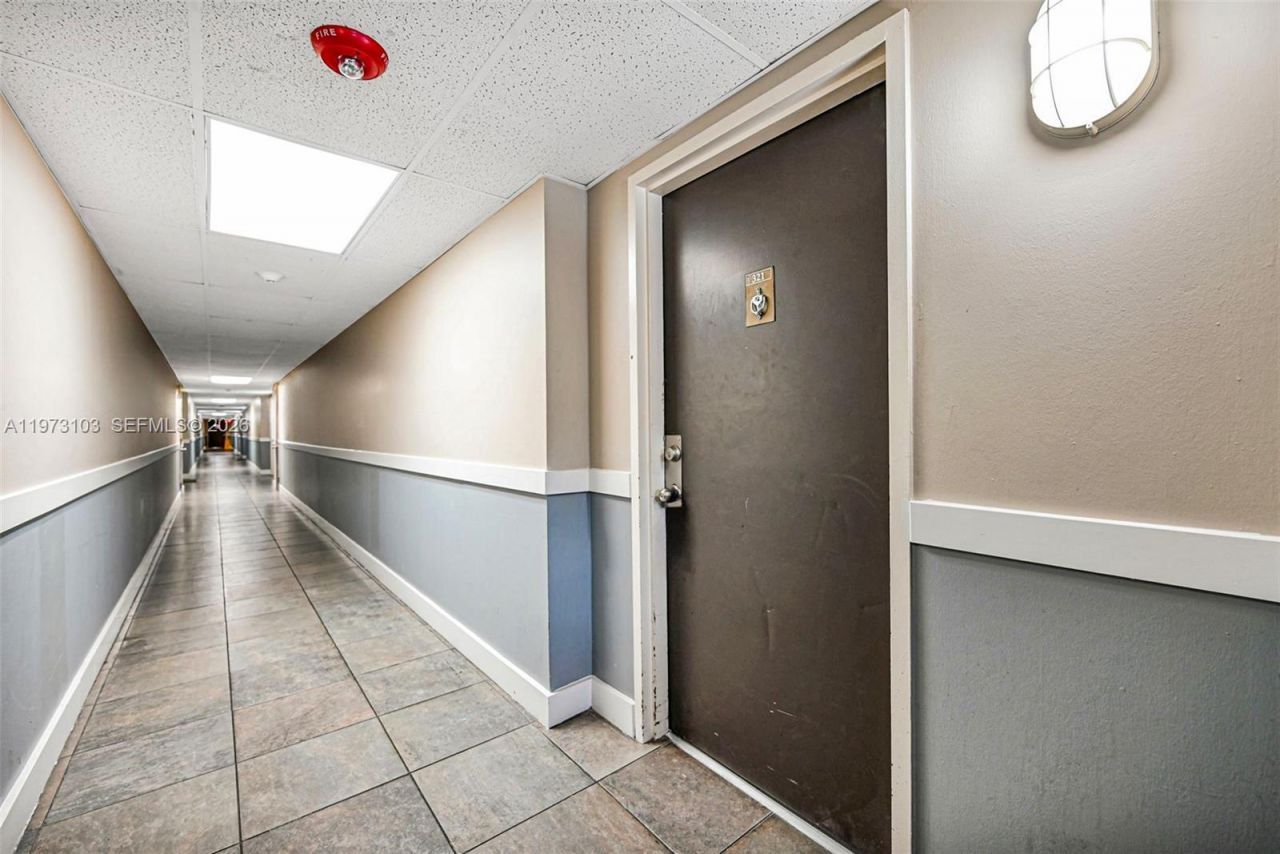 700 NW 214th St, Unit 321, Miami Gardens, FL 33169 Photo