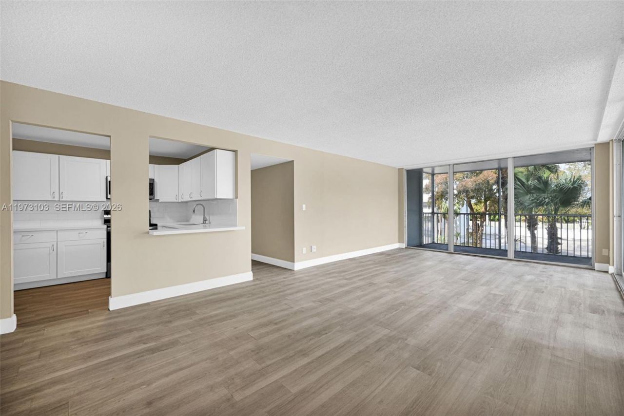 700 NW 214th St, Unit 321, Miami Gardens, FL 33169 Photo