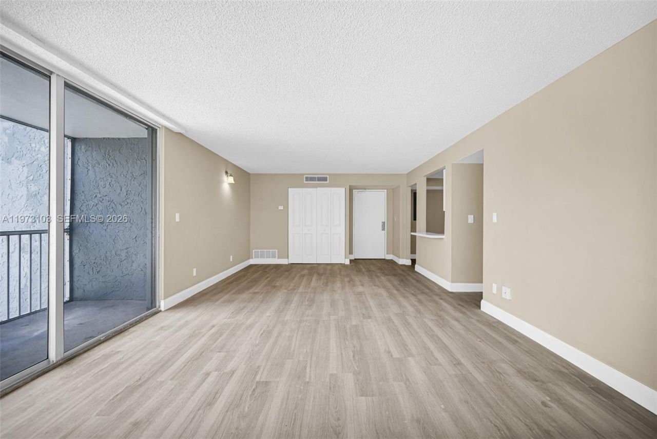 700 NW 214th St, Unit 321, Miami Gardens, FL 33169 Photo