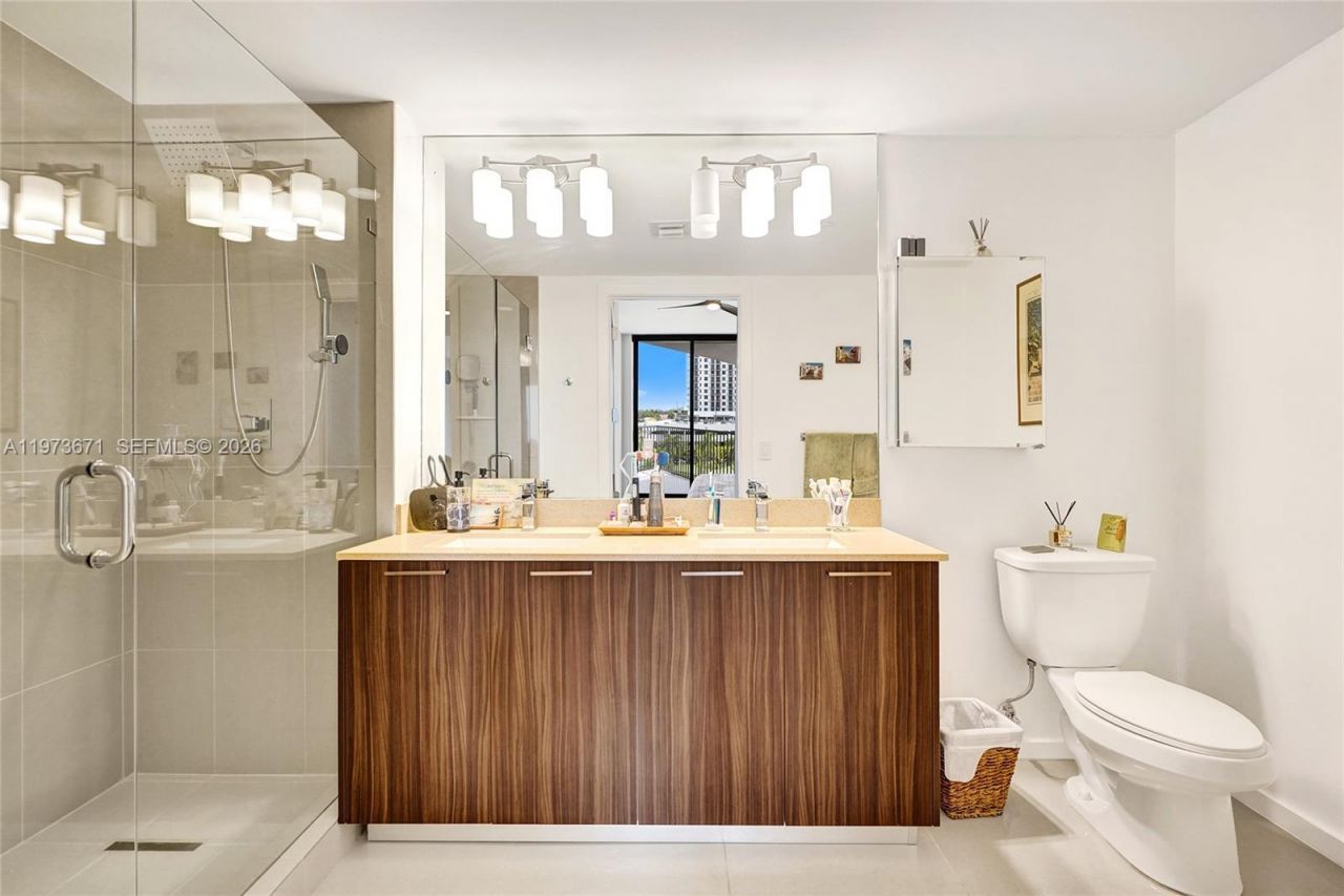 5252 NW 85th Ave , Unit 311, Doral, FL 33166 Photo