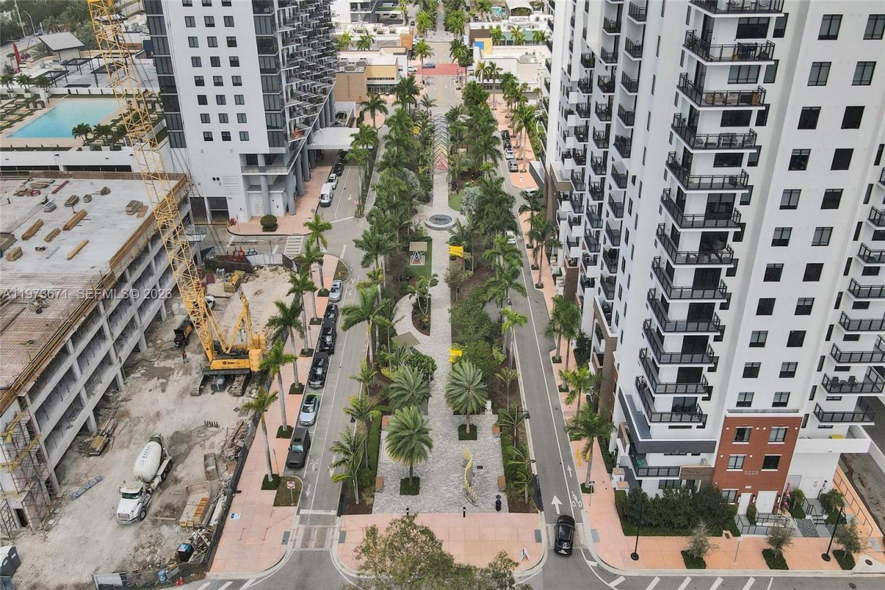 5252 NW 85th Ave , Unit 311, Doral, FL 33166 Photo