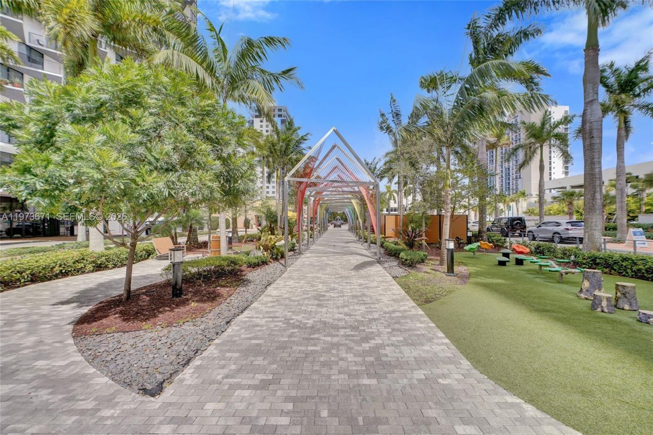 5252 NW 85th Ave , Unit 311, Doral, FL 33166 Photo