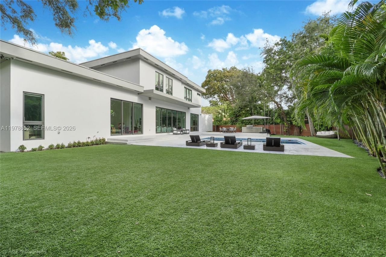 56 Samana Dr , Miami, FL 33133 Photo