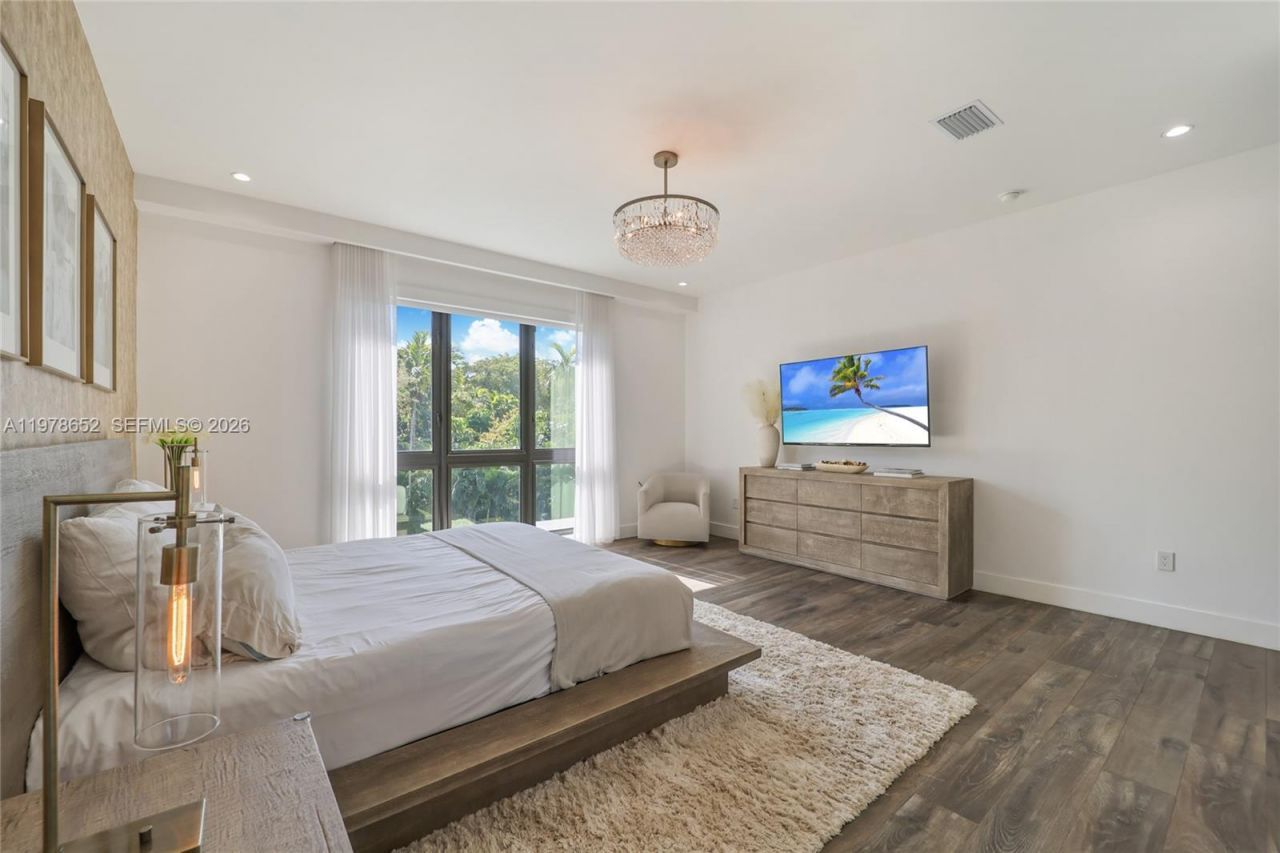 56 Samana Dr , Miami, FL 33133 Photo