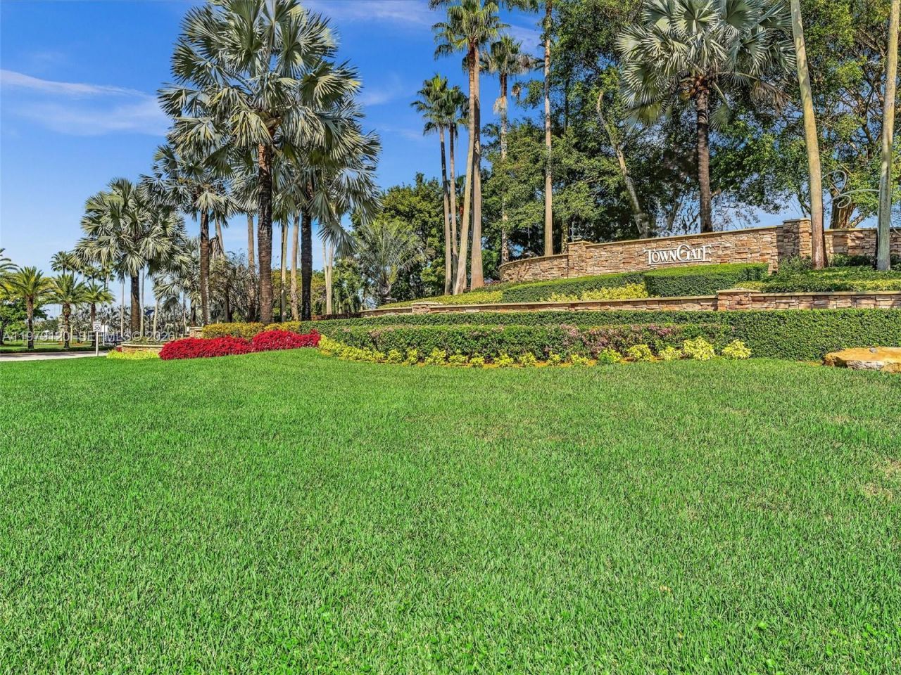 15363 NW 14th Rd , Pembroke Pines, FL 33028 Photo