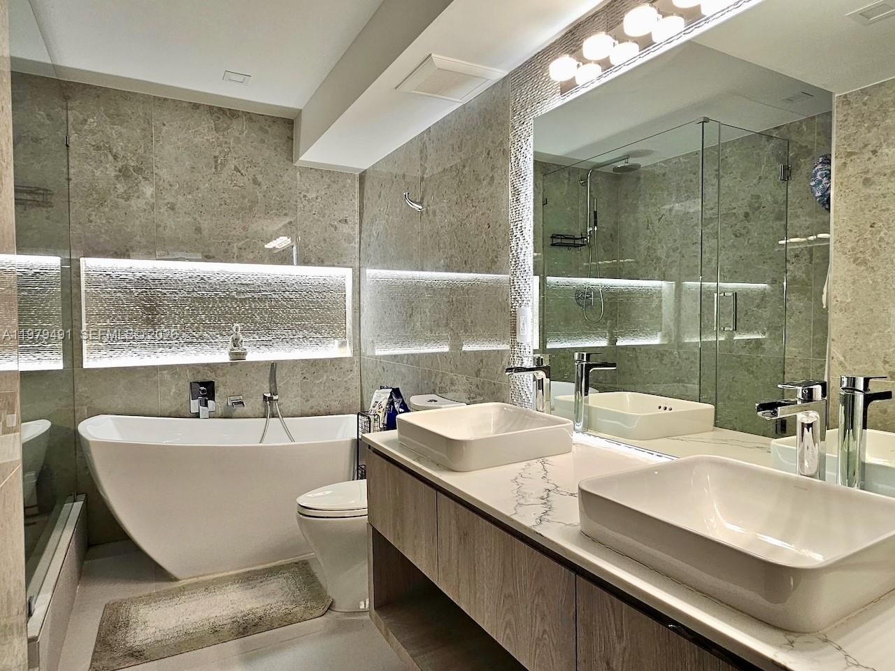 900 Bay Dr , Unit 524, Miami Beach, FL 33141 Photo