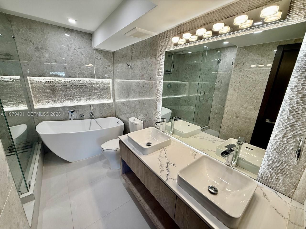 900 Bay Dr , Unit 524, Miami Beach, FL 33141 Photo